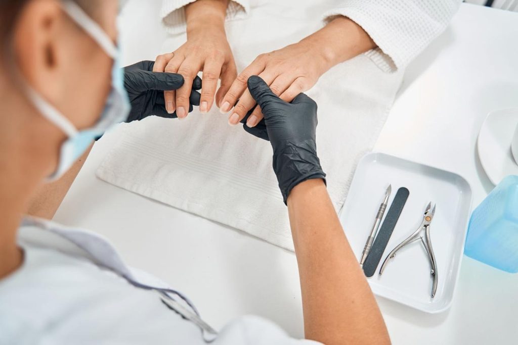 Gel vs. Acrylic Nail Extensions in Raipur: Which Is Better?
